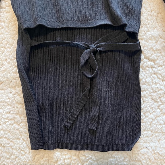 Babaton Sculpt Knit Tie-Back Longsleeve - Picture 2 of 7